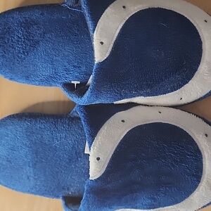 COLTS SLIPPERS SIZE MENS XS 5-6 NEVER WORN